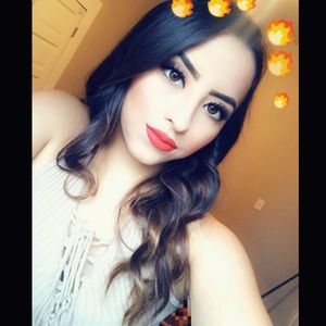 Meet your Posher, Lidia